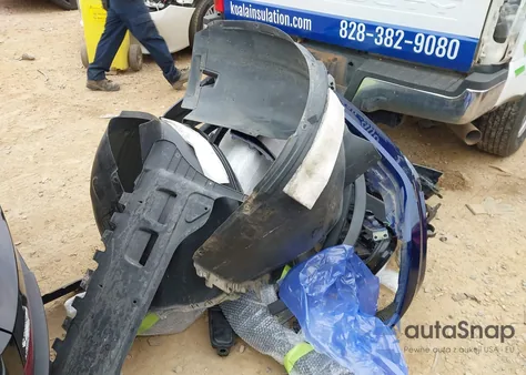 2022 Volkswagen Tiguan 2.0T Sel R-Line z USA, uszkodzony, nr VIN 3VV4B7AX1NM069415